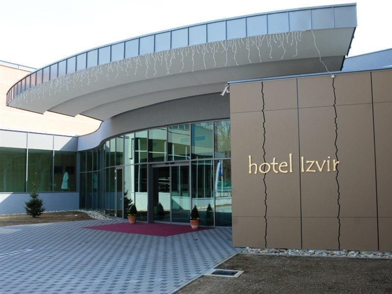 فندق رادنسيفي  Izvir المظهر الخارجي الصورة